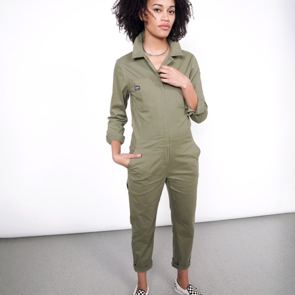 NWOT WILDFANG The Essential Long Sleeve Coverall - Olive